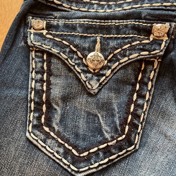 Miss Me Crop Jeans - Picture 9 of 13